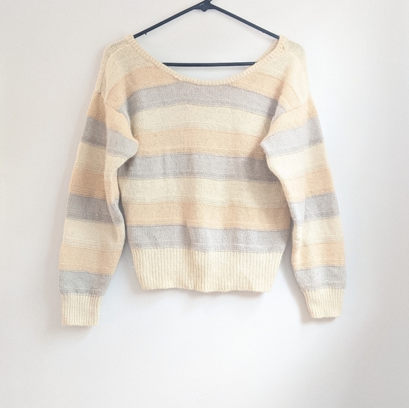 Vintage Sweaters - Vtg 80s/90s Cream/Grey Cropped Striped Sweater